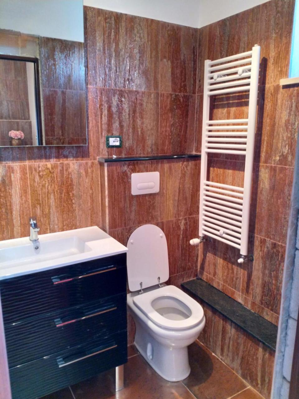 Liberty Junior Apartment ฟาการาช ภายนอก รูปภาพ