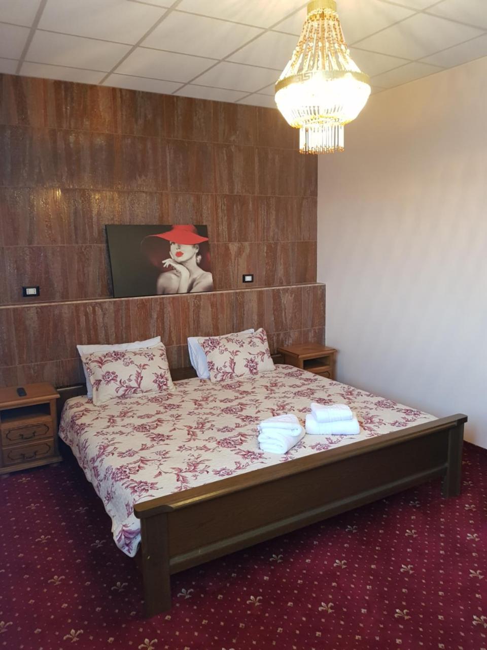 Liberty Junior Apartment ฟาการาช ภายนอก รูปภาพ